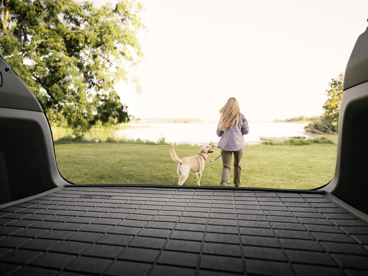 WeatherTech Cargo Trunk Liner with Bumper Protector compatible with 2011-2017 Honda Odyssey - Behind 3rd Row Seating With Bumper Protector, Black