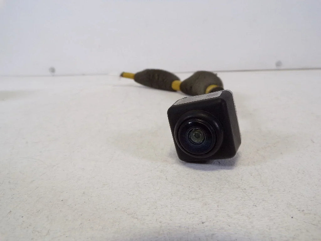 Pre-Owned 16-20 Nissan Pathfinder Rear View Backup Camera OEM LKQ (Good)